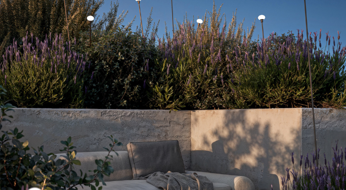 Come scegliere la lampada giusta per l'estate: terrazza, balcone e giardino