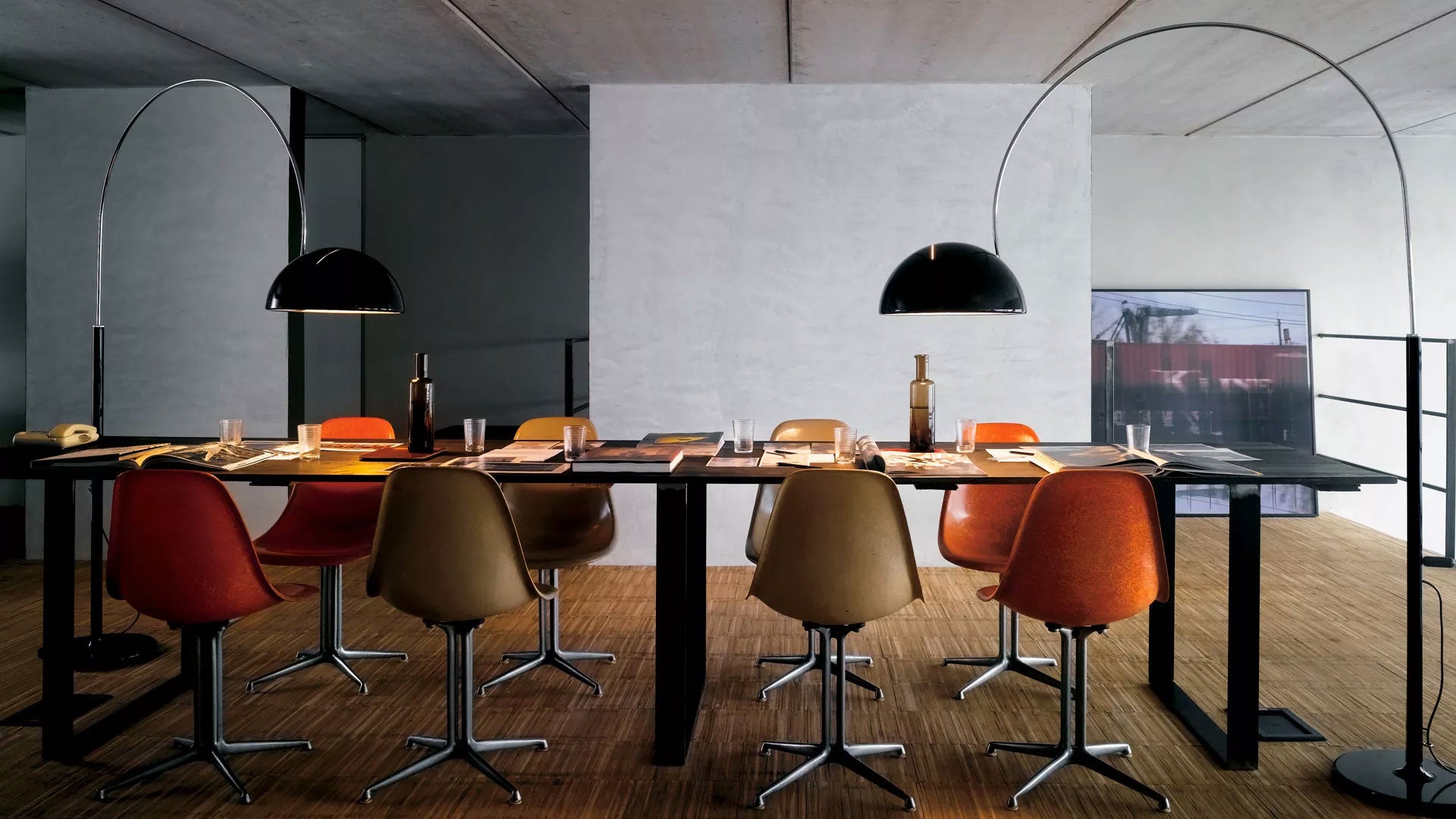 Lampade da terra: illuminazione funzionale ed elemento d'arredo