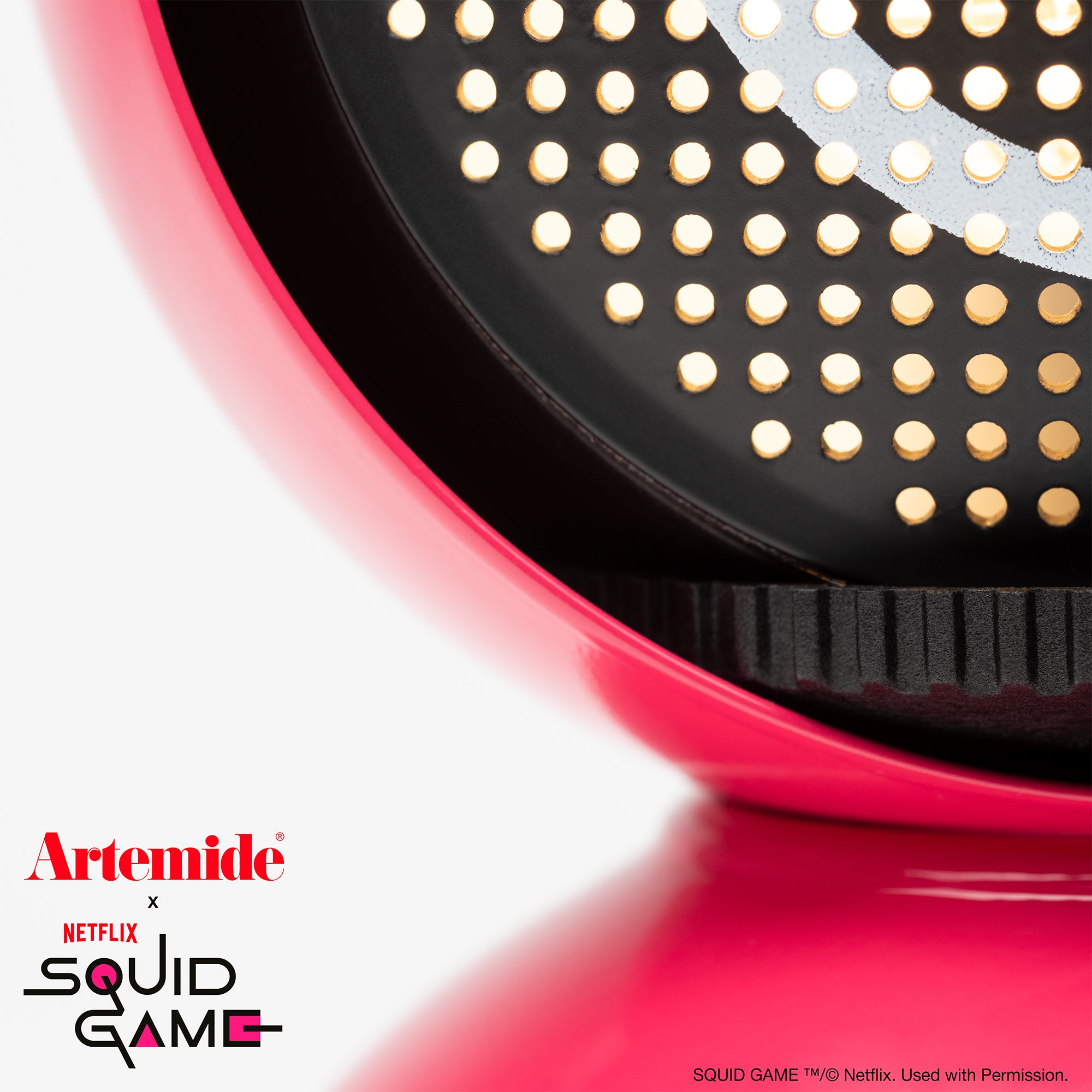 Eclisse Artemide x Squid Game Netflix - Lampada da tavolo "Guard Pink"