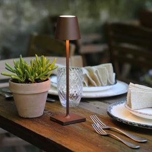 Poldina Micro Corten Zafferano LD0490R3 — Lampada Ricaricabile da Tavolo