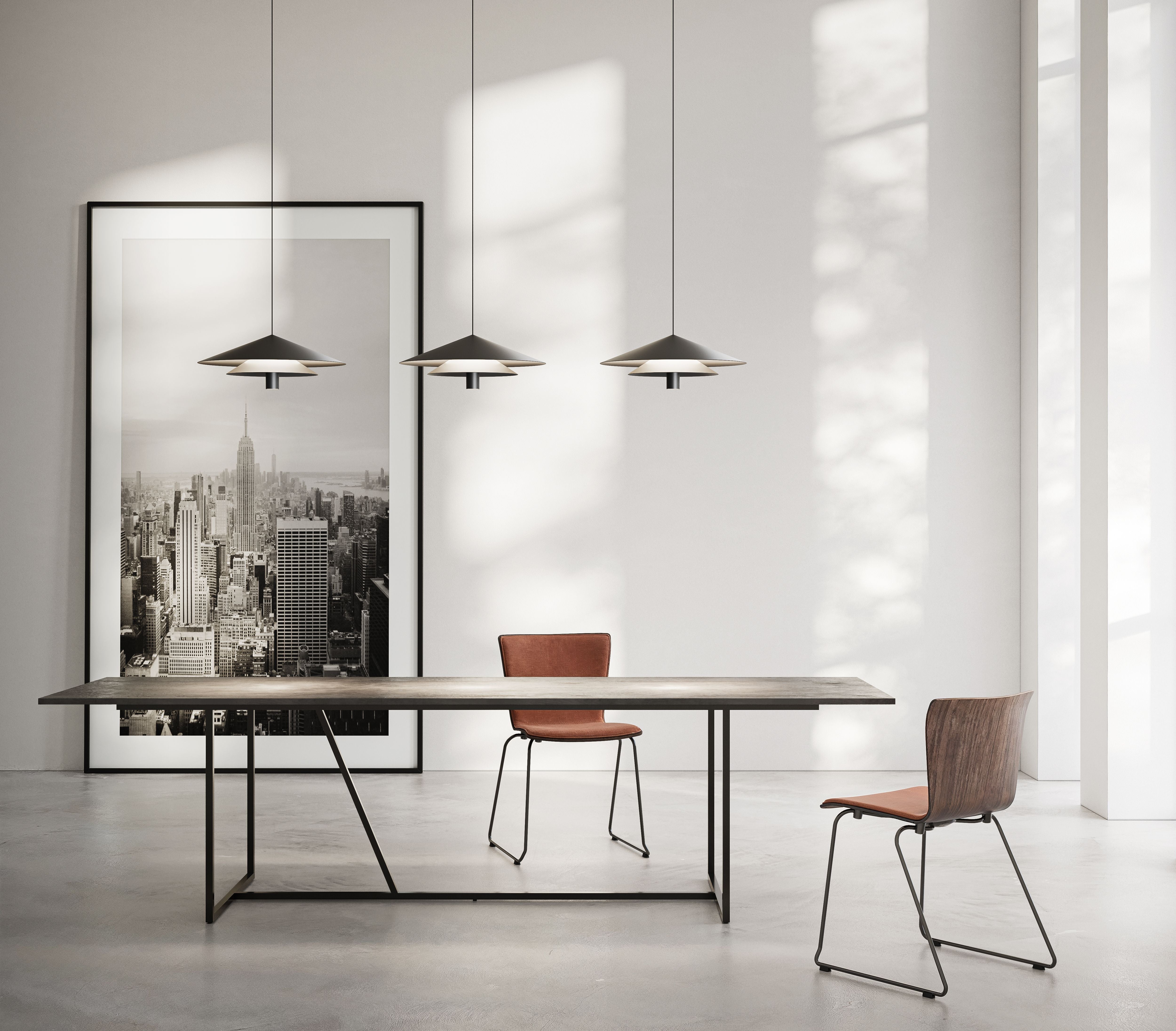 Lampada a sospensione Asso Karman di design, ideale per tavoli da pranzo, luce LED bidirezionale.