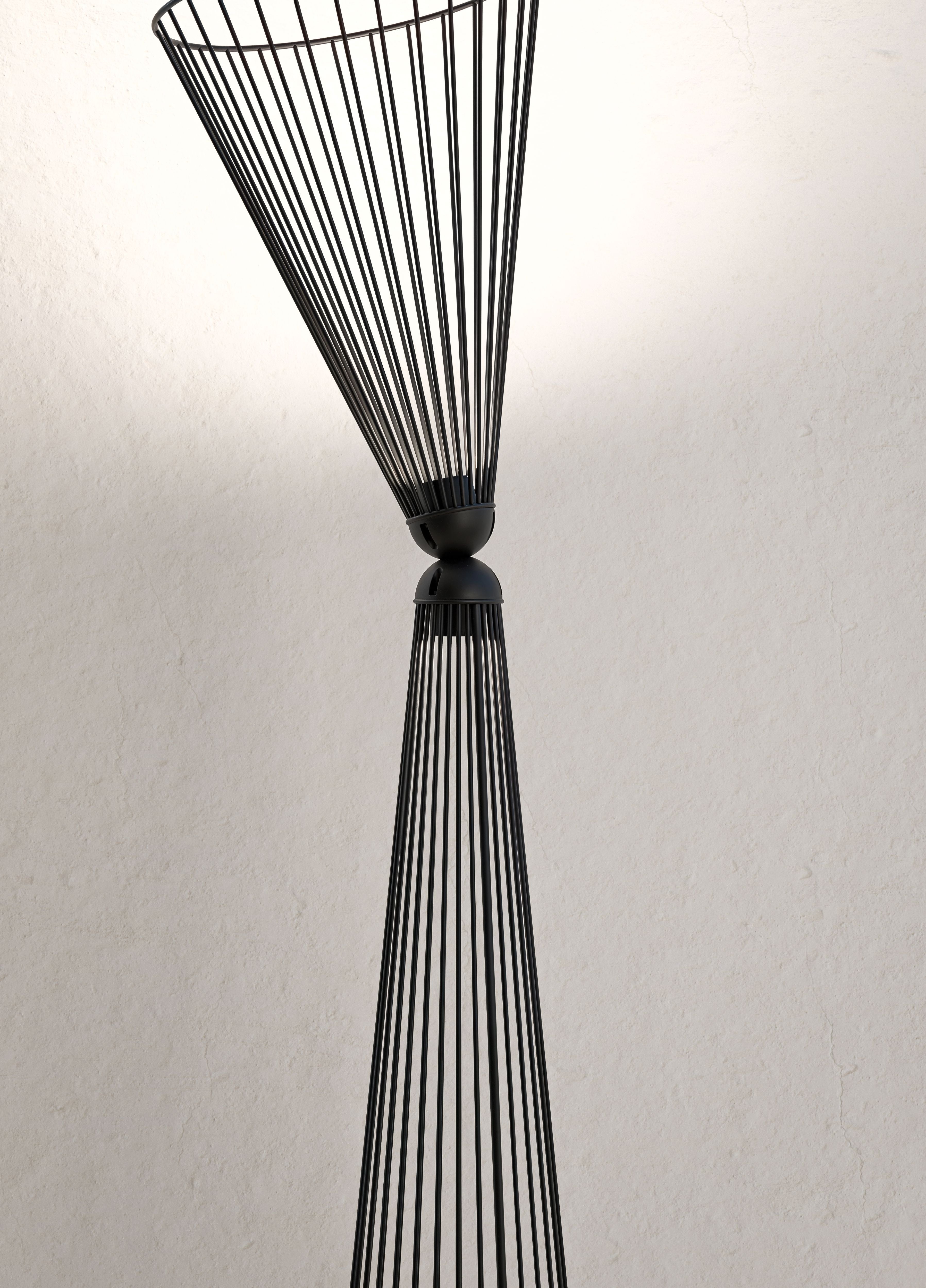 Foto dettaglio di Ikonika, lampada da terra firmata Karman