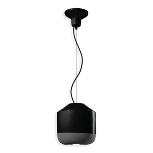 Sospensione in ceramica Bellota C2450 di Ferroluce in finitura nero carbone, su sfondo bianco.