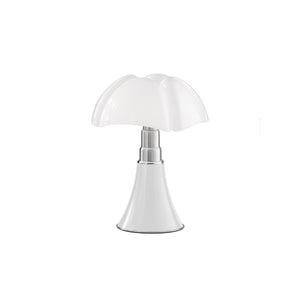 Finitura bianca dell'iconica minipistrello LED di Martinelli Luce.