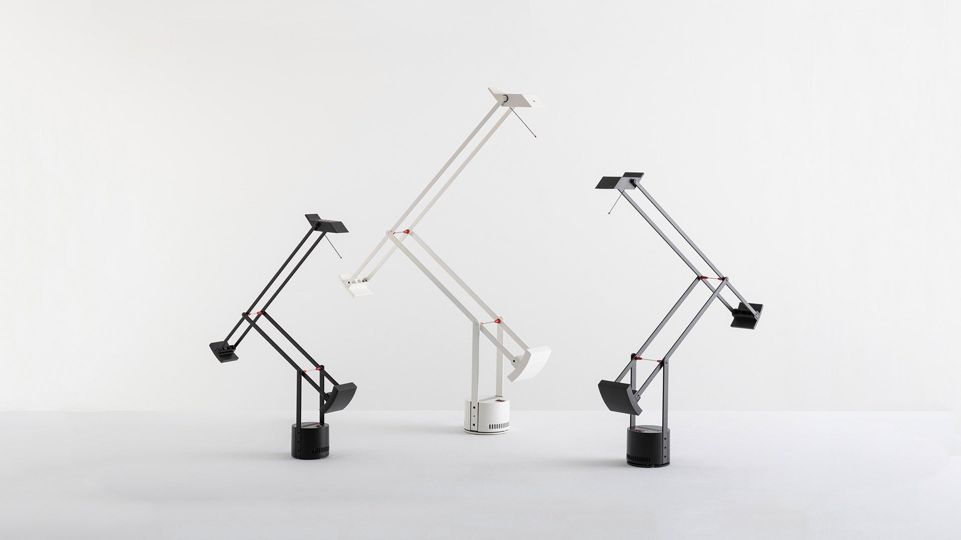 Tizio Classic Artemide — Lampada da Scrivania Richard Sapper Nero e Bianco