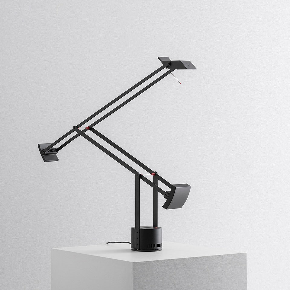 Tizio Classic Artemide — Lampada da Scrivania Richard Sapper Nero e Bianco