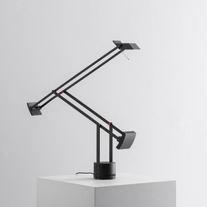 Tizio Classic Artemide — Lampada da Scrivania Richard Sapper Nero e Bianco