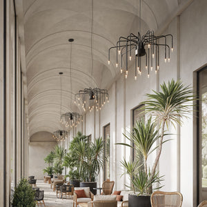 Serie di lampadari corridoio con soffitti alti