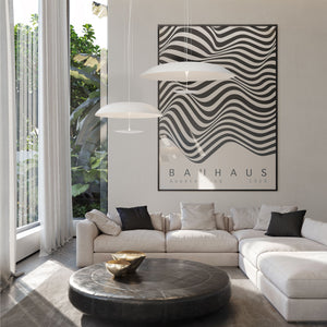 Lampada a sospensione  per soffitti alti. Design elegante e minimale per living