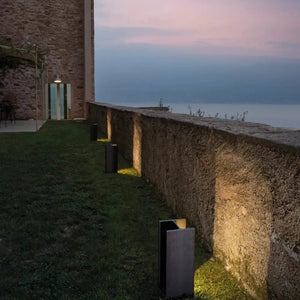 Mais Plus Que Cela Je Ne Peux Pas - Floor Outdoor