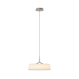 Lampada a sospensione DAMA di Vibia, finitura beige, con paralume in carta e struttura in legno di frassino.